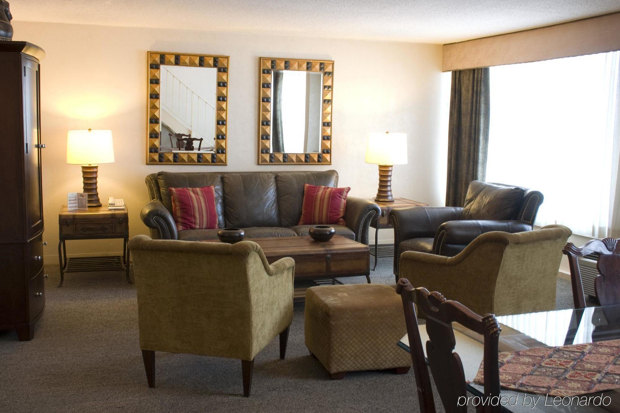 Millennium Cincinnati Room photo